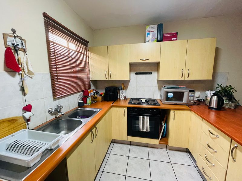 Townhouse For Sale In Pretoria - Photo 3
