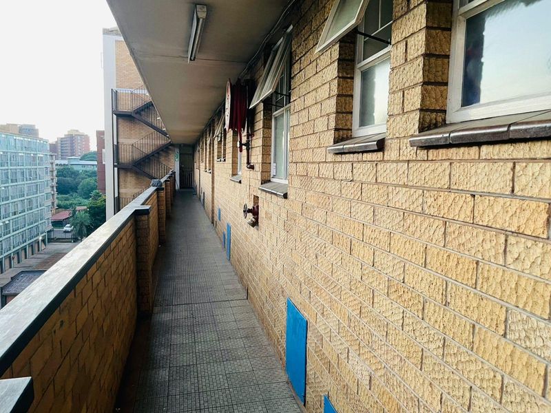 Apartment For Sale In Pretoria - Photo 1