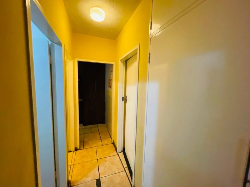 Apartment For Sale In Pretoria - Photo 5
