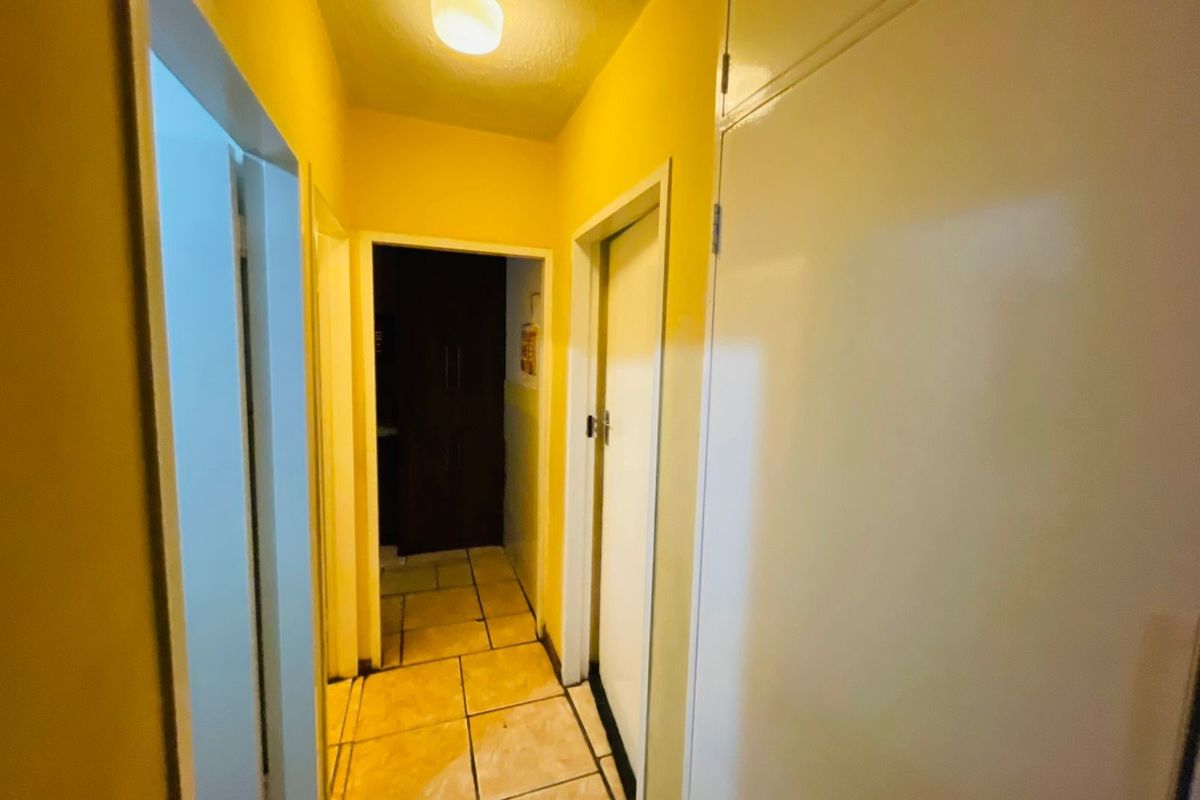 Apartment For Sale In Pretoria - Photo 5