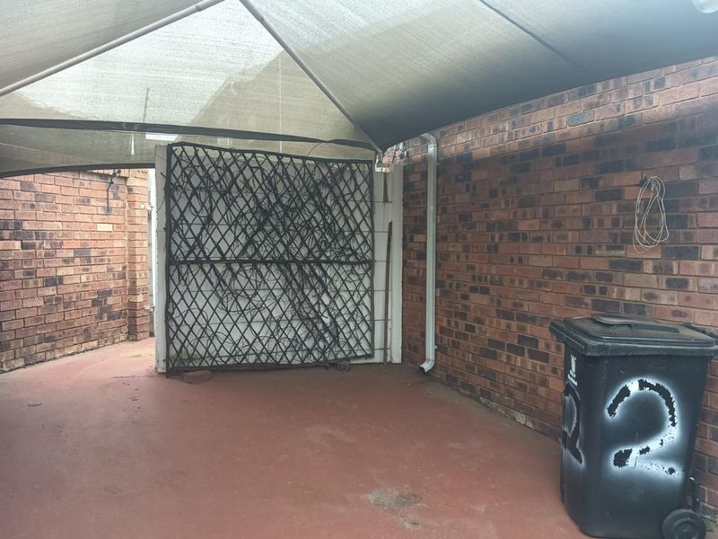 Townhouse For Sale In Alberton - Photo 5