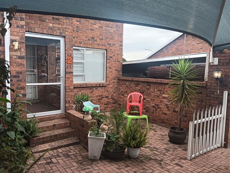 Townhouse For Sale In Alberton - Photo 7