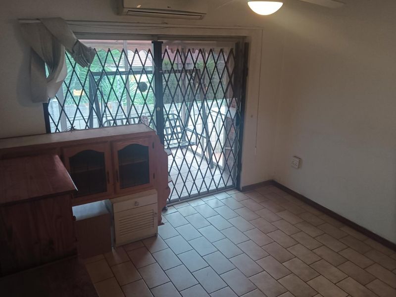 Townhouse For Sale In Alberton - Photo 9