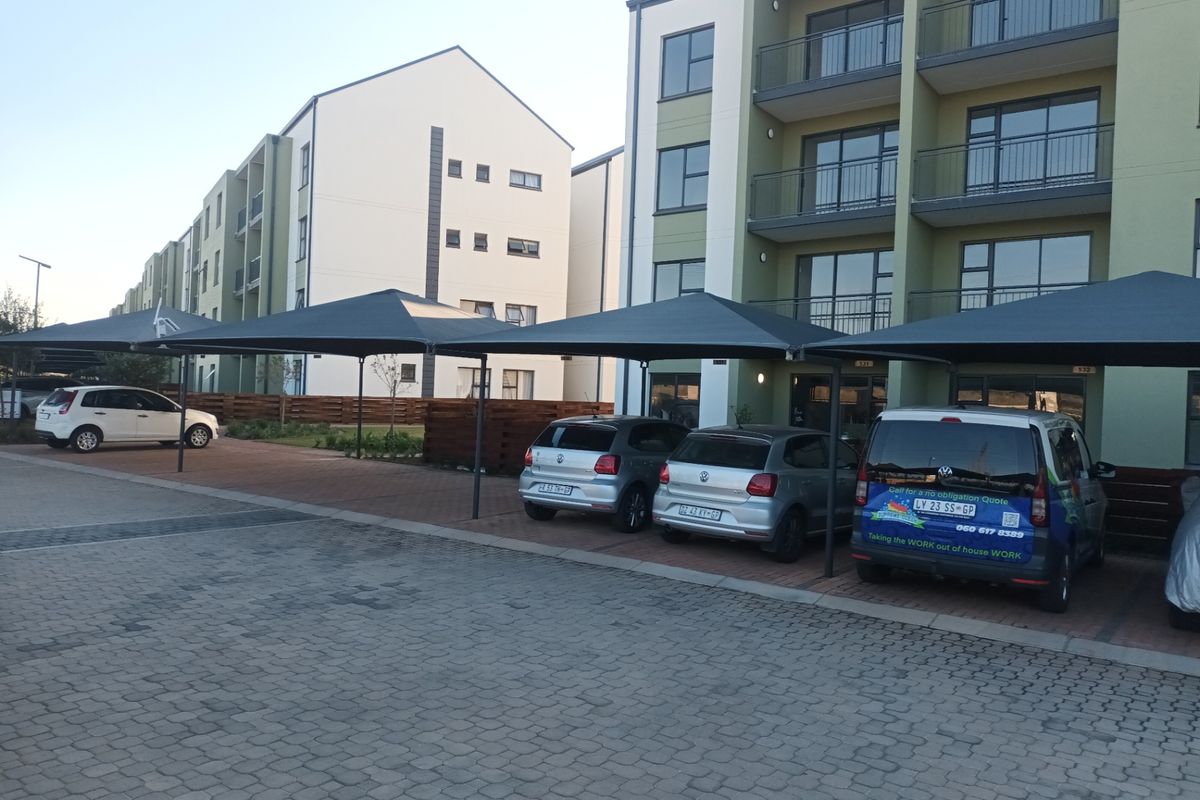 Apartment For Sale In Pretoria - Photo 3