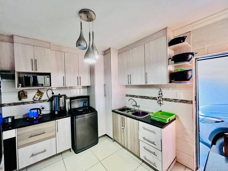 House For Sale In Soshanguve - Photo 5