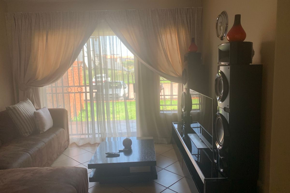Apartment Rental Monthly In Midrand - Photo 4