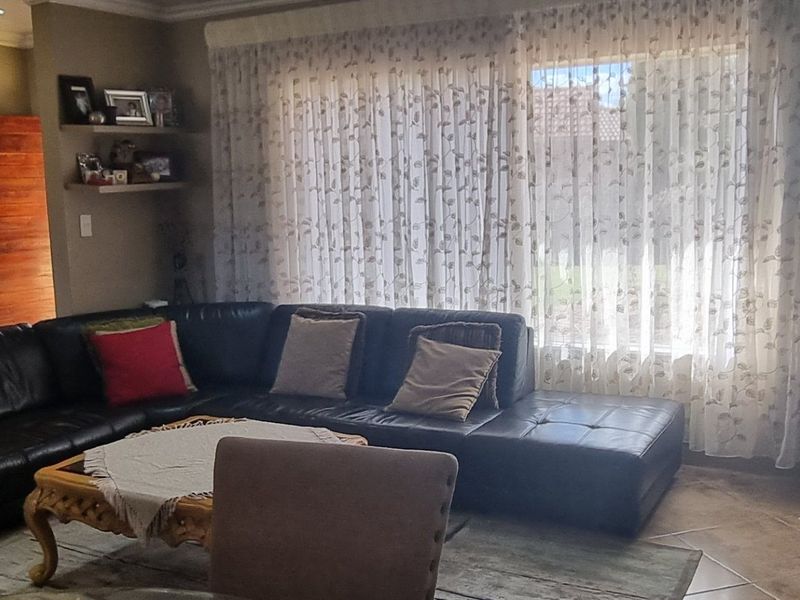 House Rental Monthly In Benoni - Photo 2