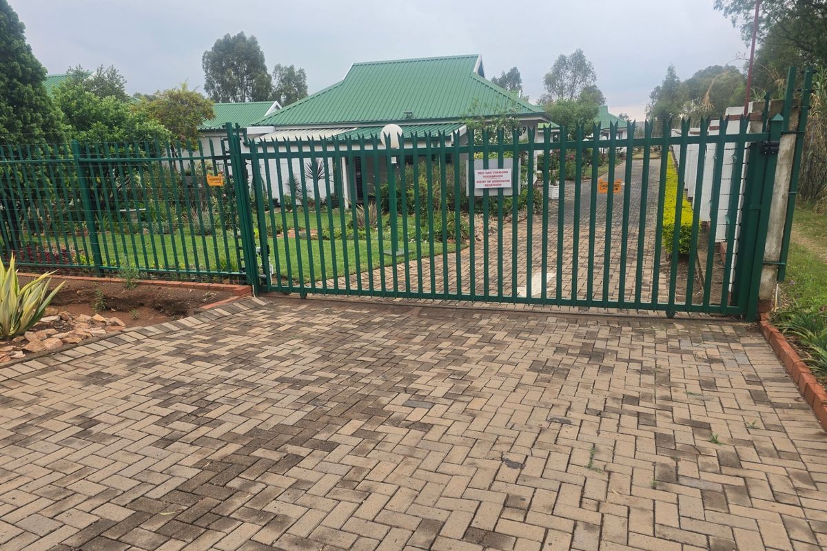 Townhouse For Sale In Cullinan - Photo 2
