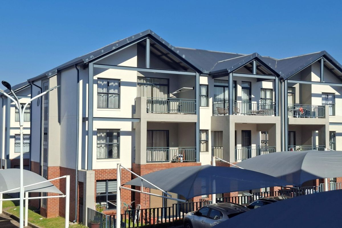 Apartment For Sale In Randburg - Photo 2