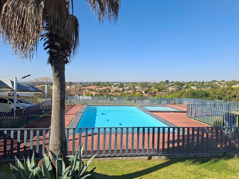 Apartment For Sale In Randburg - Photo 5