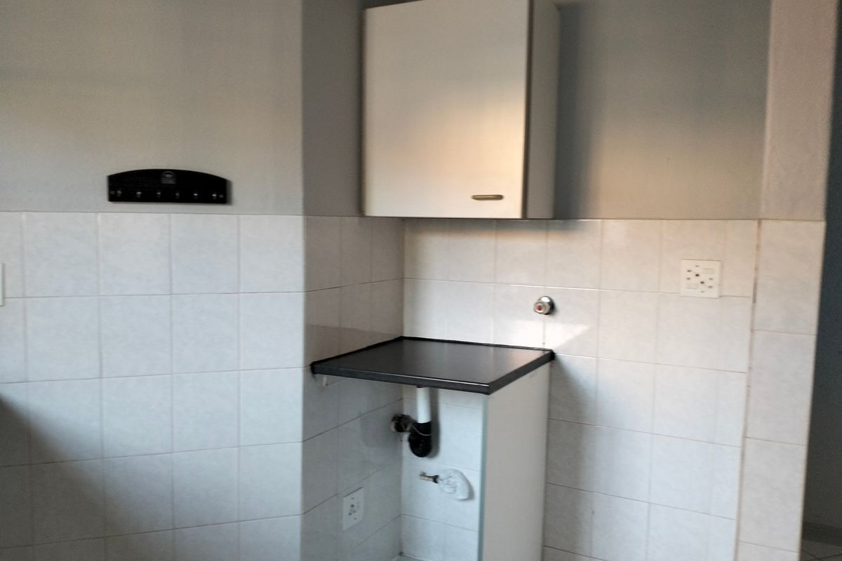 Apartment For Sale In Midrand - Photo 5