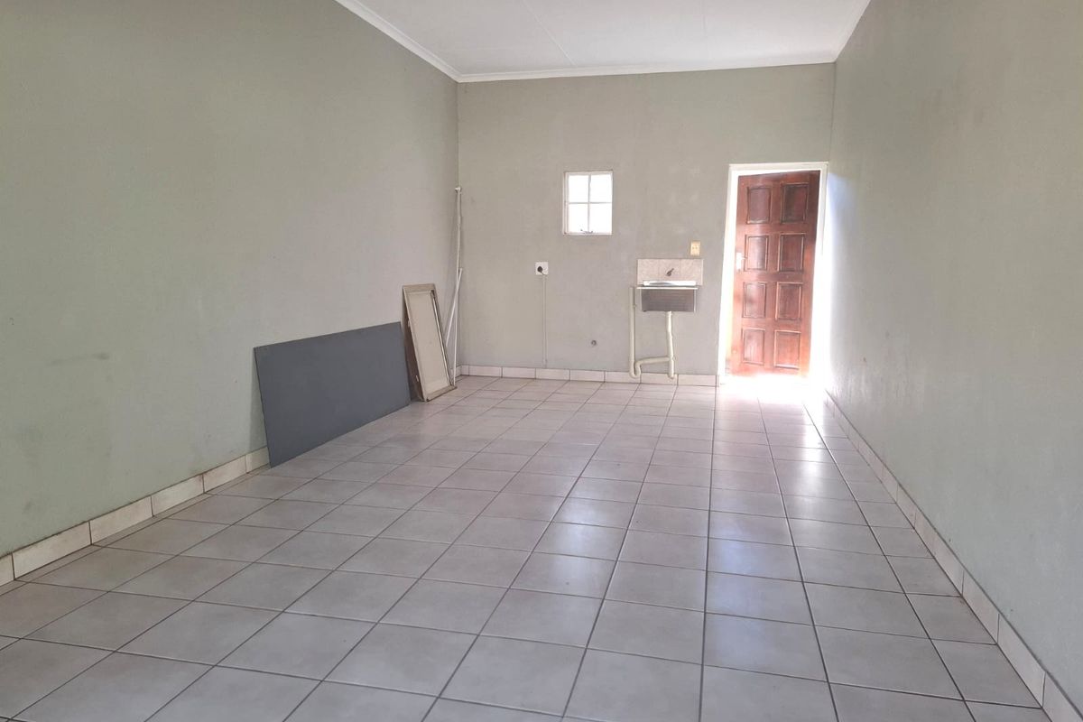 Townhouse For Sale In Polokwane - Photo 4