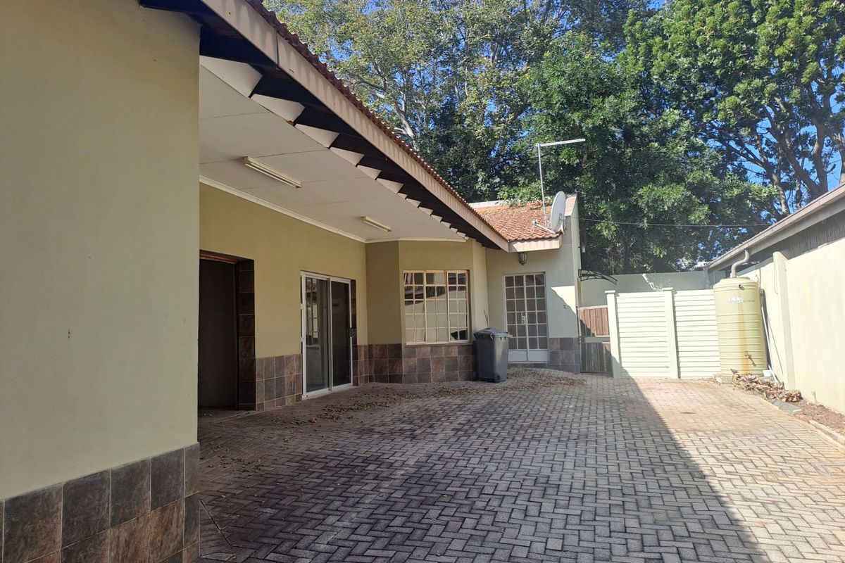 Townhouse For Sale In Polokwane - Photo 4