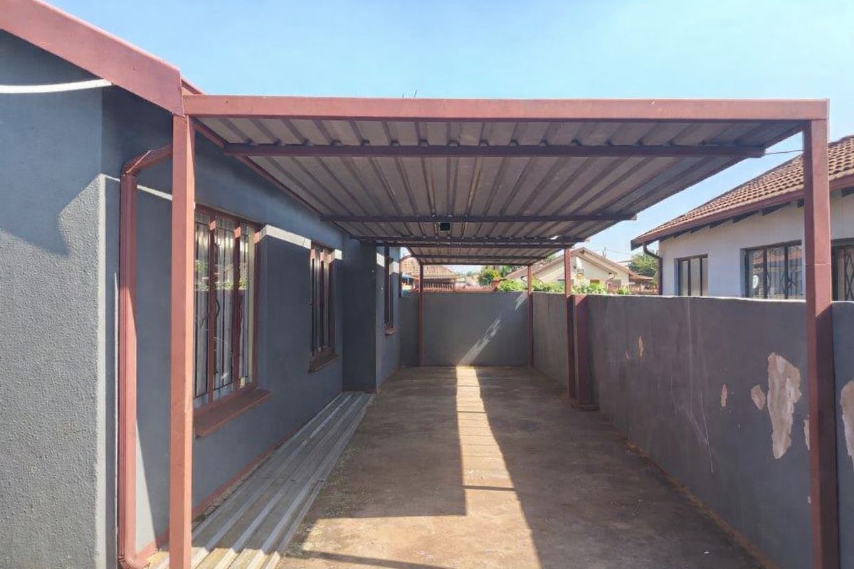House For Sale In Soshanguve - Photo 3
