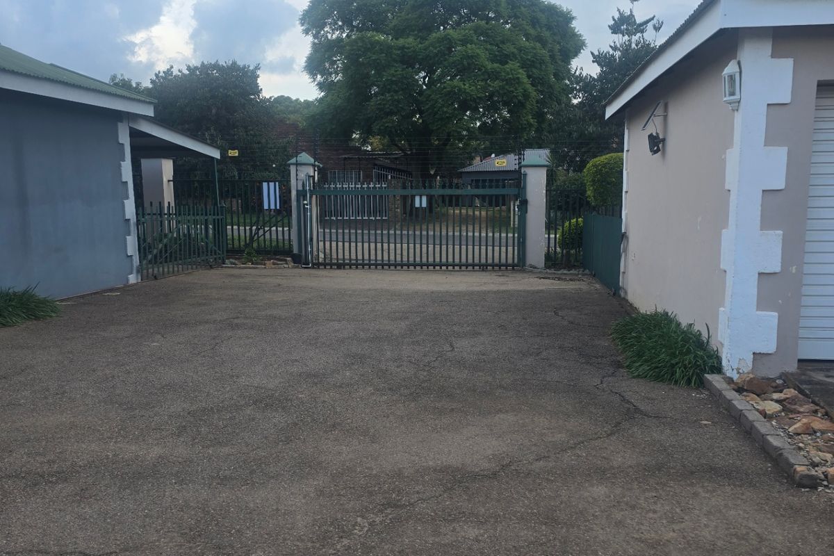 Townhouse For Sale In Cullinan - Photo 3