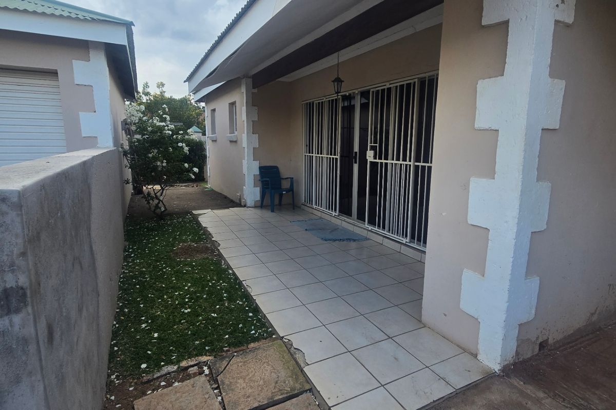 Townhouse For Sale In Cullinan - Photo 2