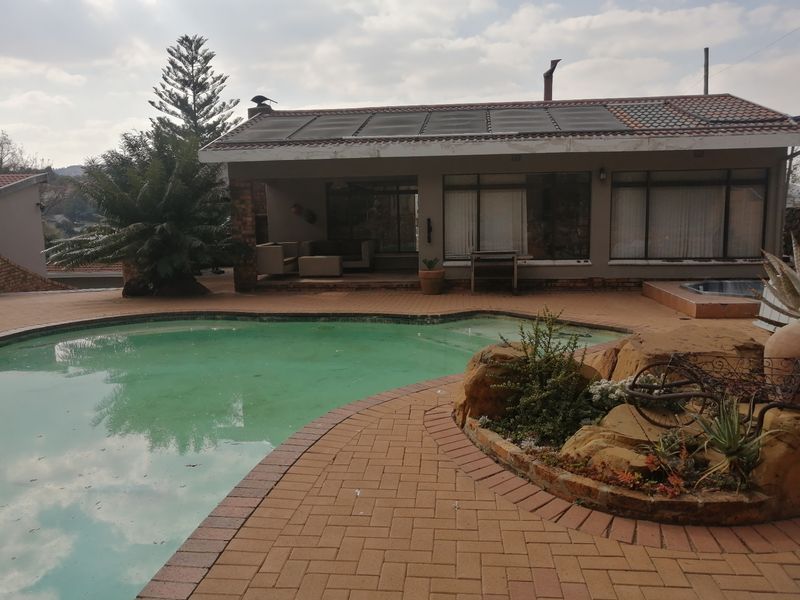 House For Sale In Johannesburg - Photo 5