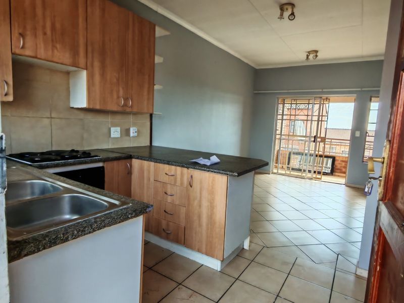 Apartment For Sale In Akasia - Photo 3