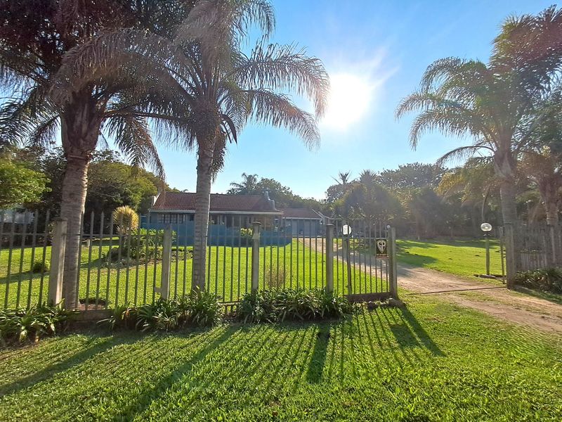 House For Sale In Port Edward - Photo 1