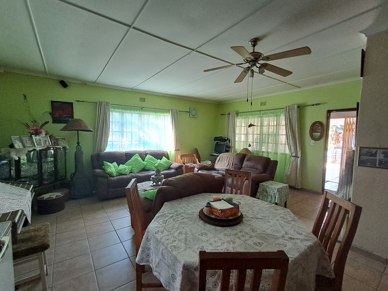 House For Sale In Port Edward - Photo 6