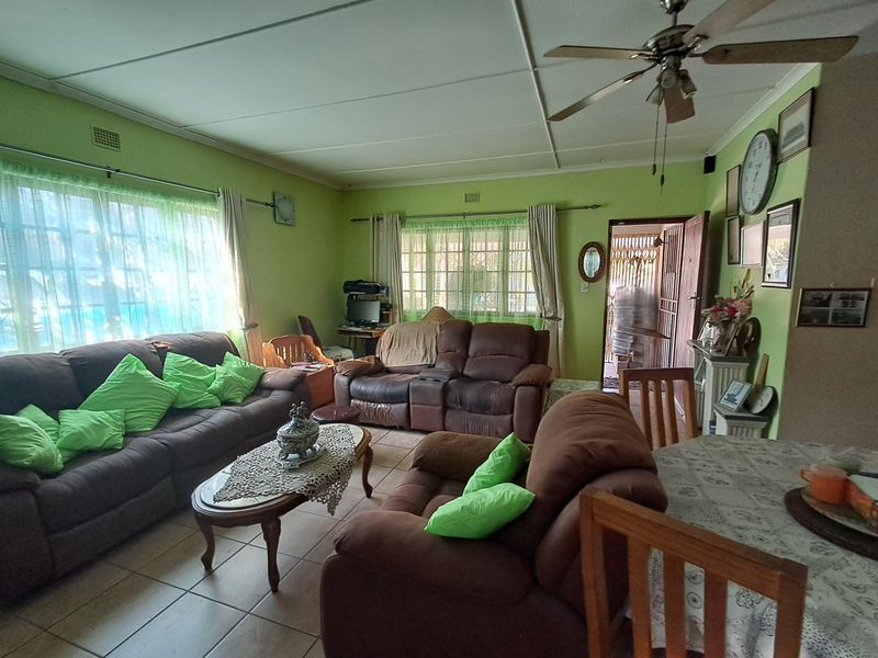 House For Sale In Port Edward - Photo 7