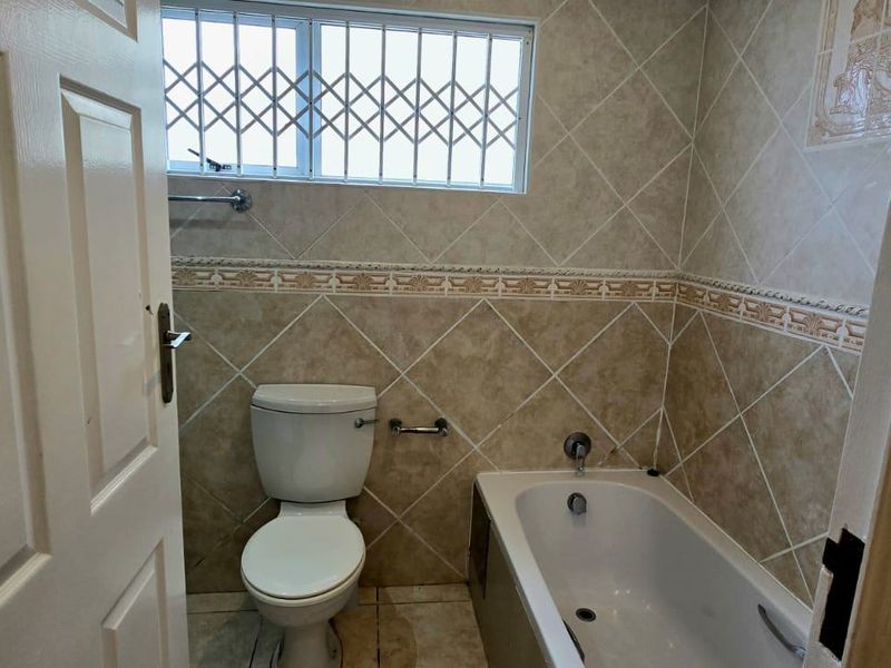 Apartment Rental Monthly In Margate - Photo 8