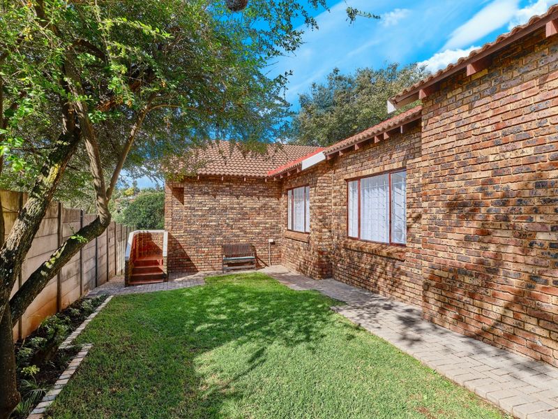 Townhouse For Sale In Roodepoort - Photo 9
