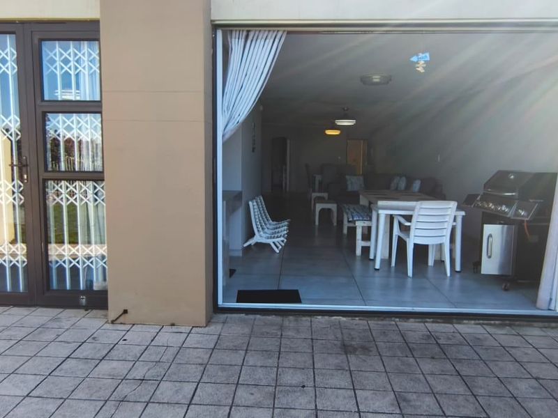 Apartment For Sale In Margate - Photo 4