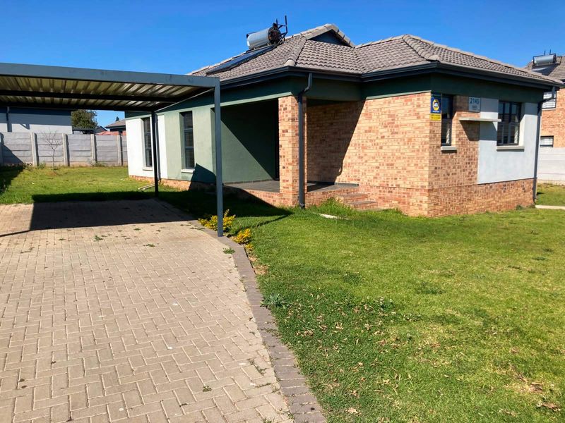 House Rental Monthly In Krugersdorp - Photo 1