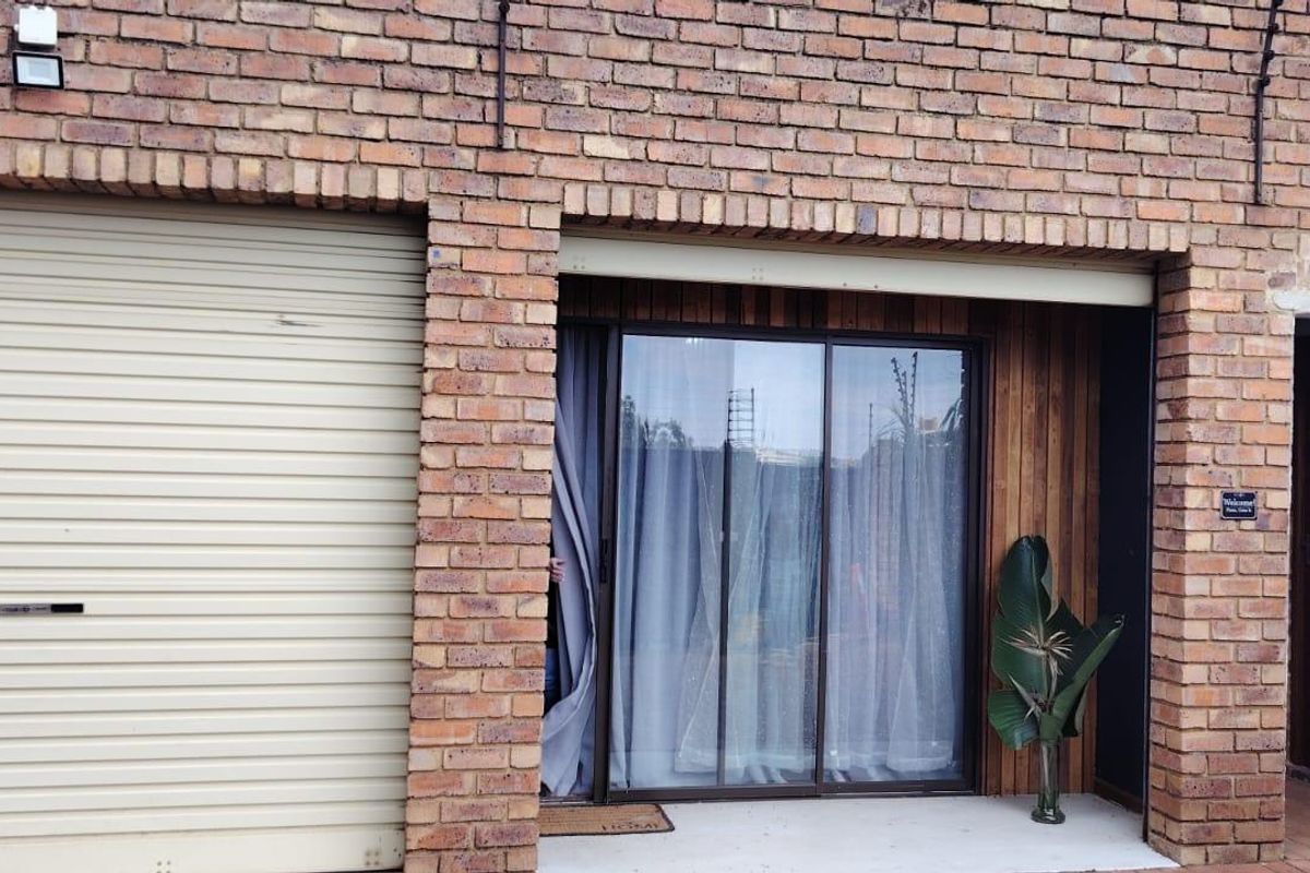 Commercial Rental Monthly In Pretoria - Photo 2