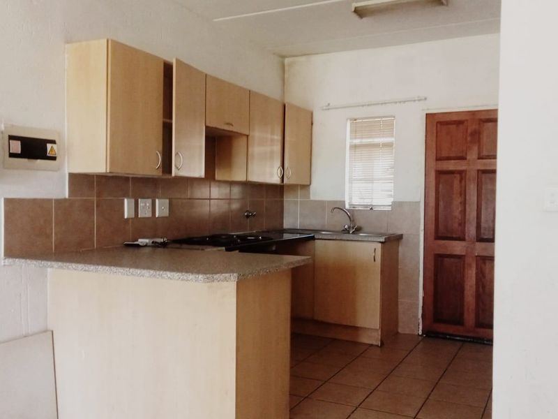 Apartment For Sale In Boksburg - Photo 2