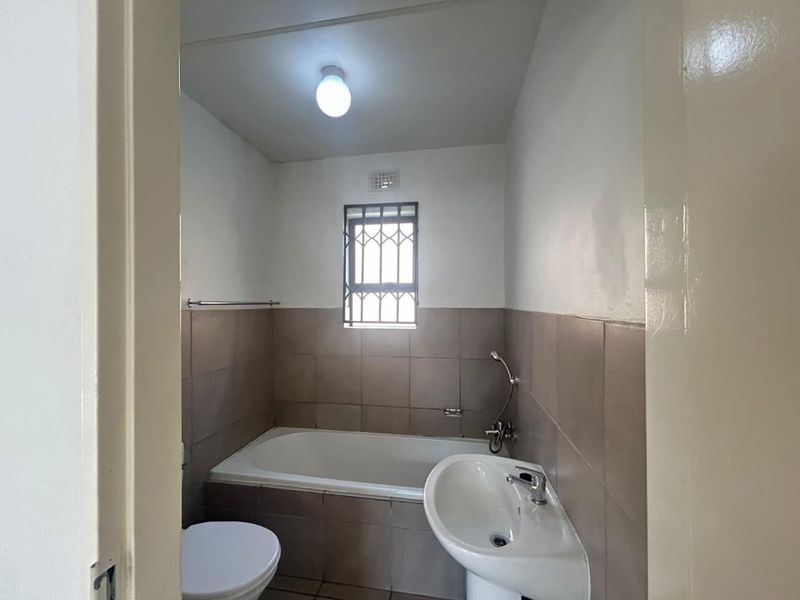 Townhouse For Sale In Alberton - Photo 6