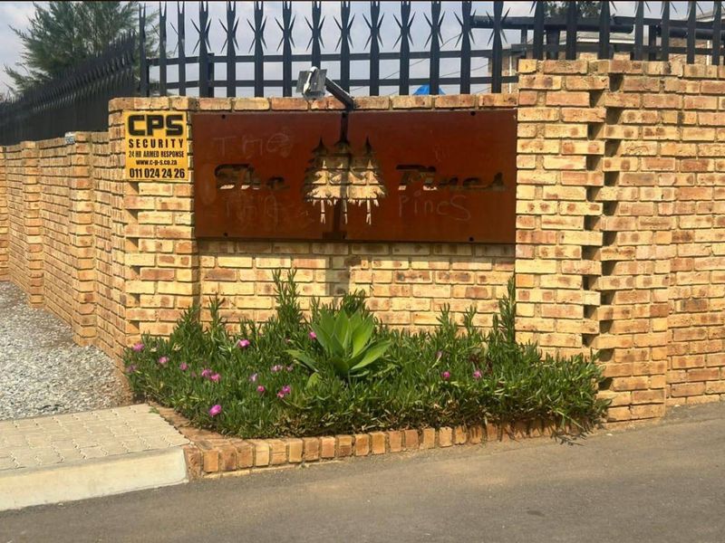 Townhouse For Sale In Alberton - Photo 1