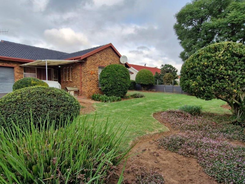 House For Sale In Kempton Park - Photo 2