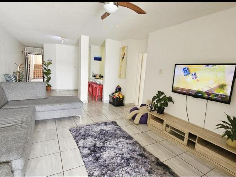 Apartment For Sale In Margate - Photo 2