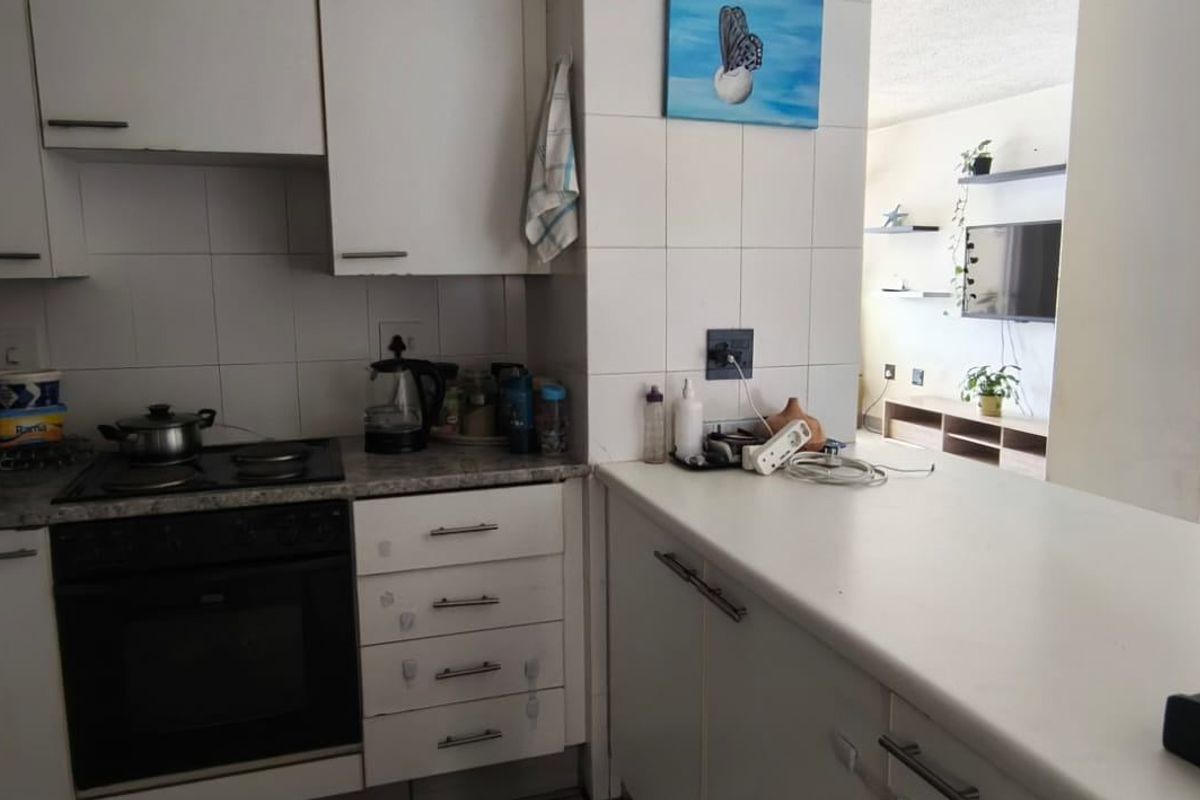Apartment For Sale In Margate - Photo 3