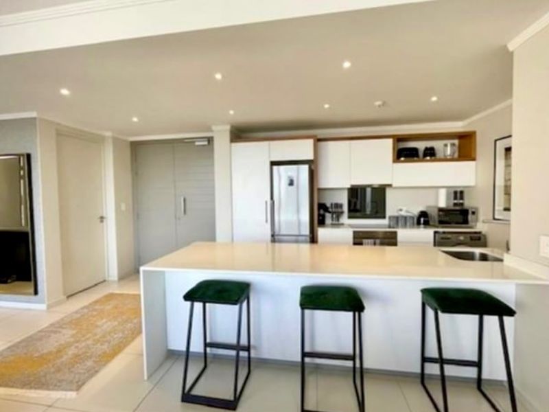 Apartment Rental Monthly In Sandton - Photo 2