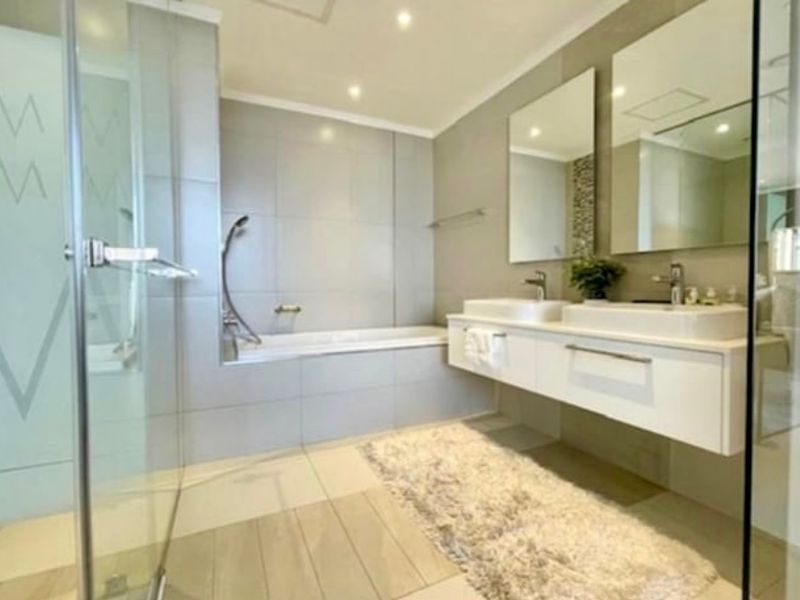 Apartment Rental Monthly In Sandton - Photo 7