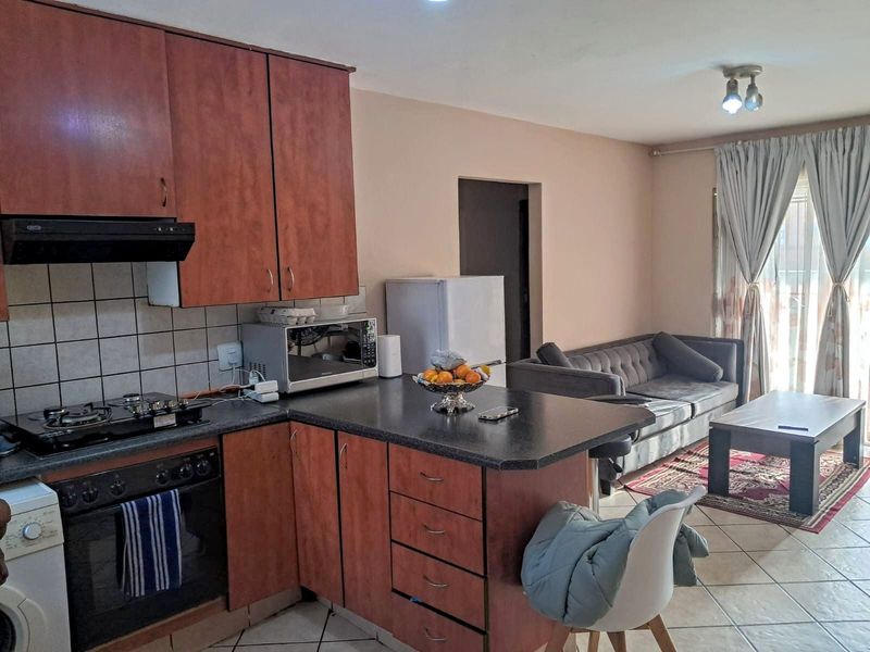 Apartment Rental Monthly In Midrand - Photo 3