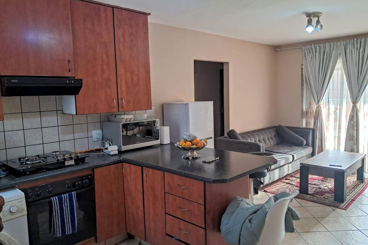 Apartment Rental Monthly In Midrand - Photo 3