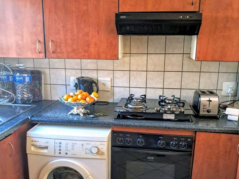 Apartment Rental Monthly In Midrand - Photo 4
