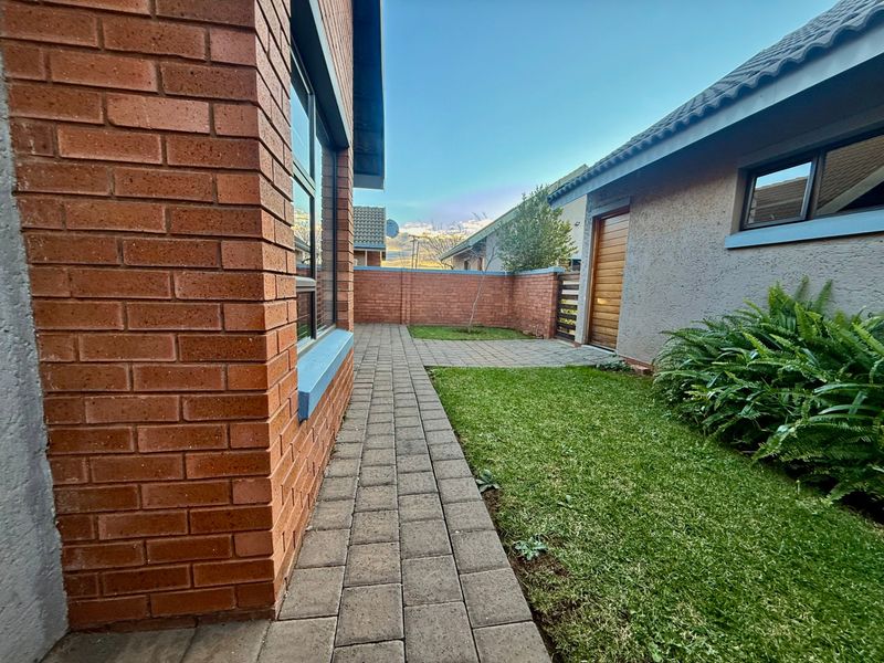 Townhouse For Sale In Bloemfontein - Photo 9