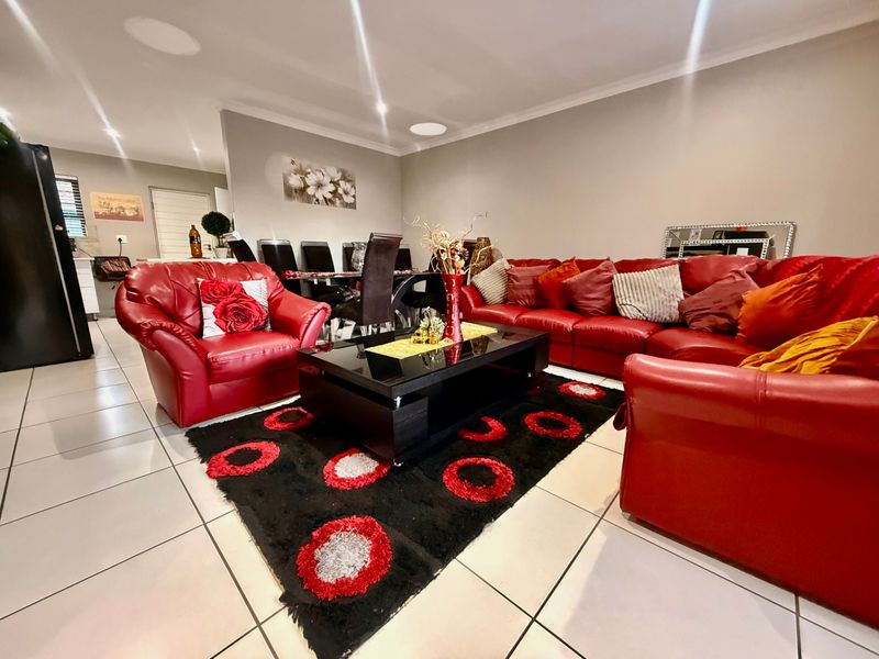 Townhouse For Sale In Bloemfontein - Photo 10