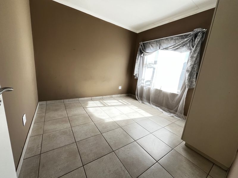 Apartment Rental Monthly In Soweto - Photo 9