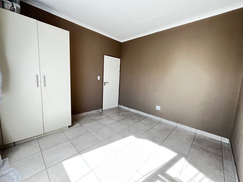 Apartment Rental Monthly In Soweto - Photo 8