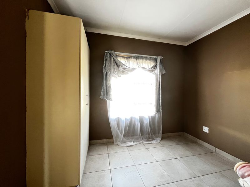 Apartment Rental Monthly In Soweto - Photo 7