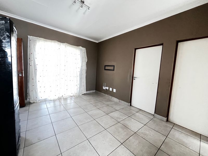 Apartment Rental Monthly In Soweto - Photo 6