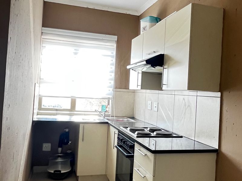 Apartment Rental Monthly In Soweto - Photo 3