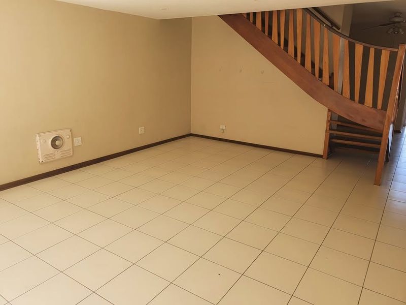 Apartment Rental Monthly In Randburg - Photo 4