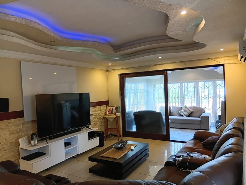 House Rental Monthly In Pinetown - Photo 1